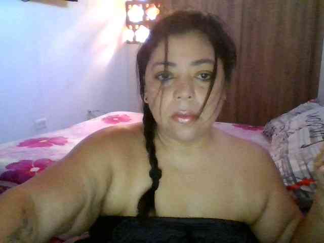 HotGiirl webcam