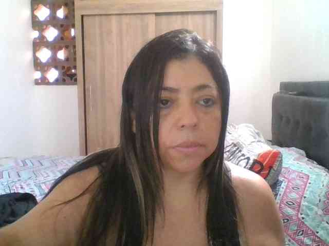 HotGiirl webcam