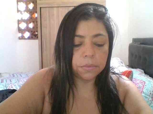 HotGiirl webcam