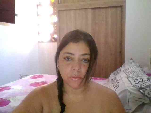 HotGiirl webcam