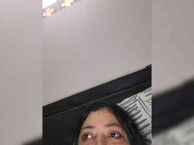 HotGiirl webcam