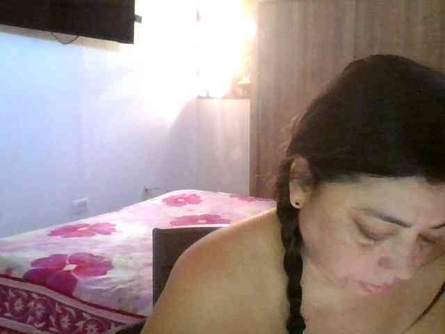 HotGiirl webcam