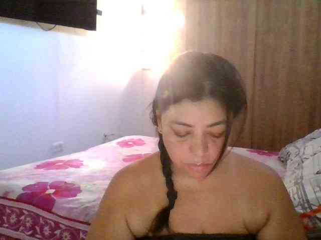 HotGiirl webcam