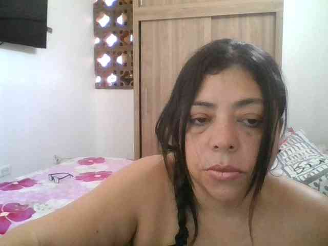 HotGiirl webcam