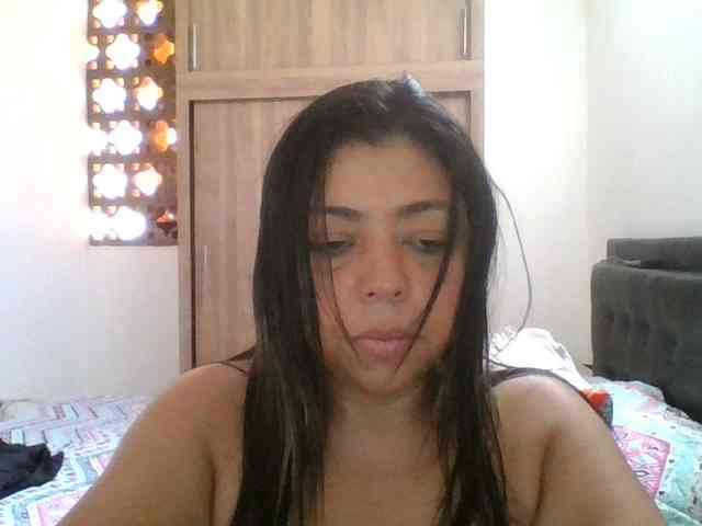 HotGiirl webcam