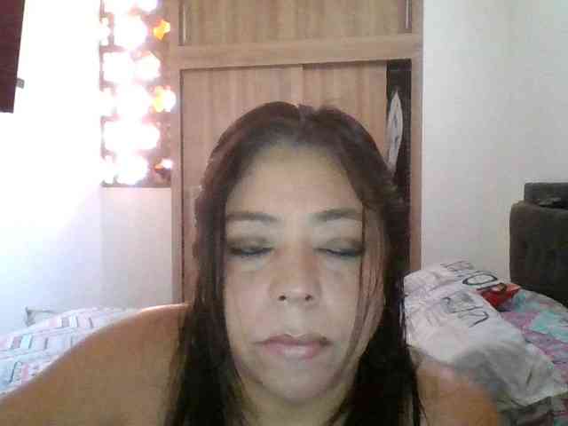 HotGiirl webcam