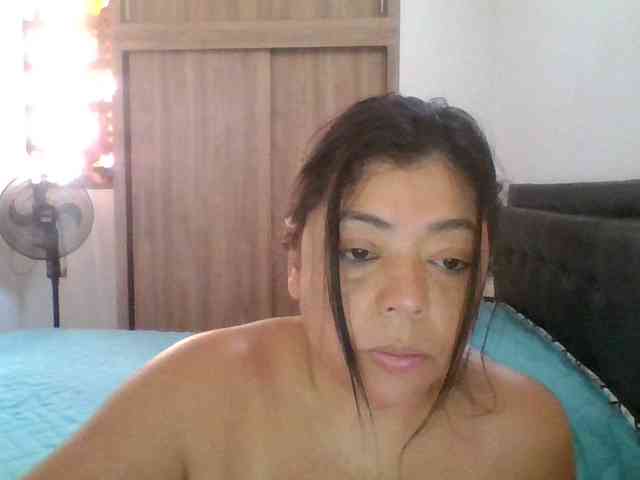 HotGiirl webcam