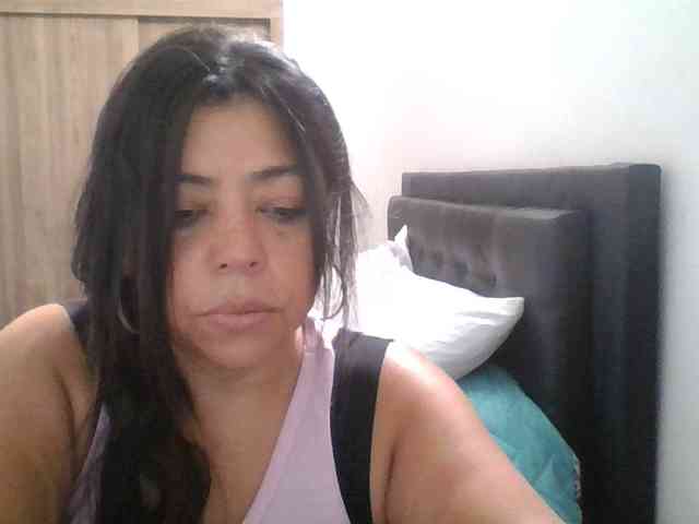 HotGiirl webcam