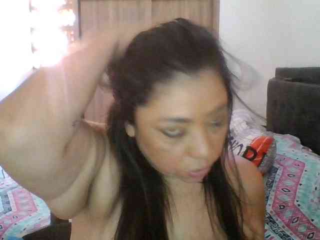 HotGiirl webcam