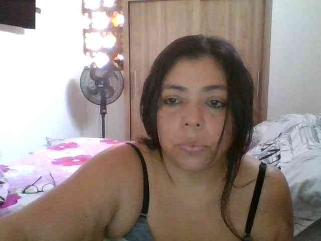 HotGiirl webcam