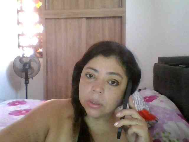 HotGiirl webcam