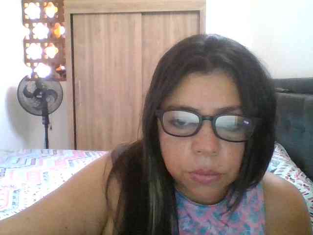 HotGiirl webcam