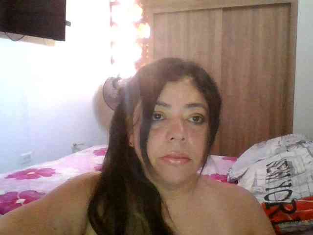 HotGiirl webcam