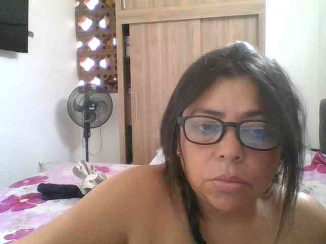 HotGiirl webcam