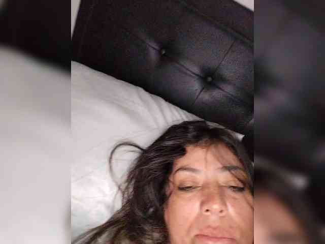 HotGiirl webcam