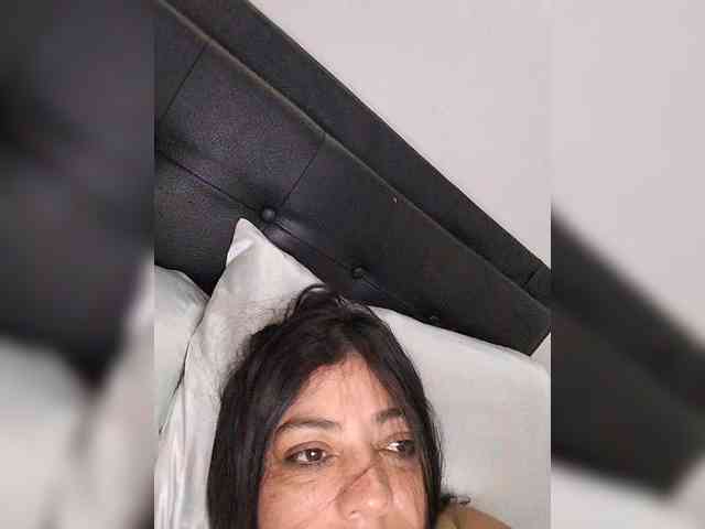 HotGiirl webcam