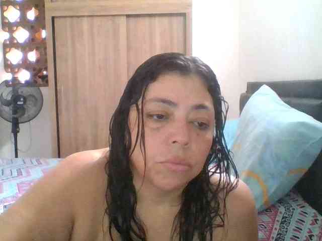 HotGiirl webcam