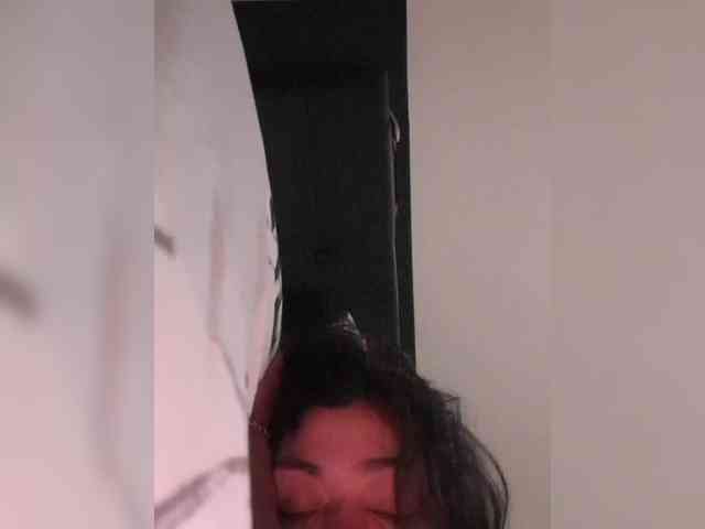 HotGiirl webcam