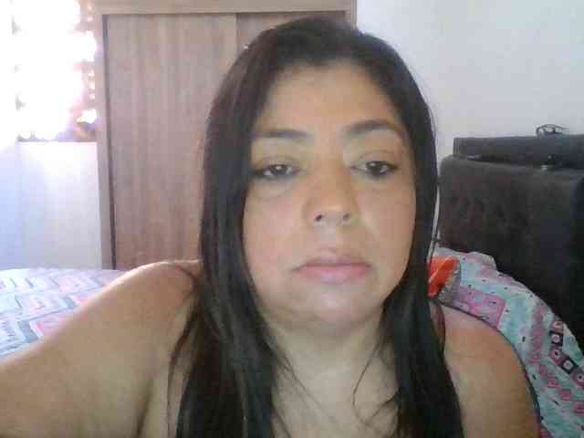 HotGiirl webcam