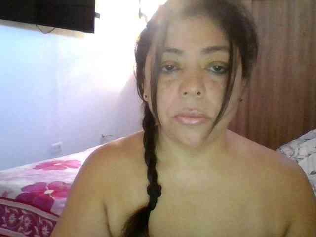 HotGiirl webcam