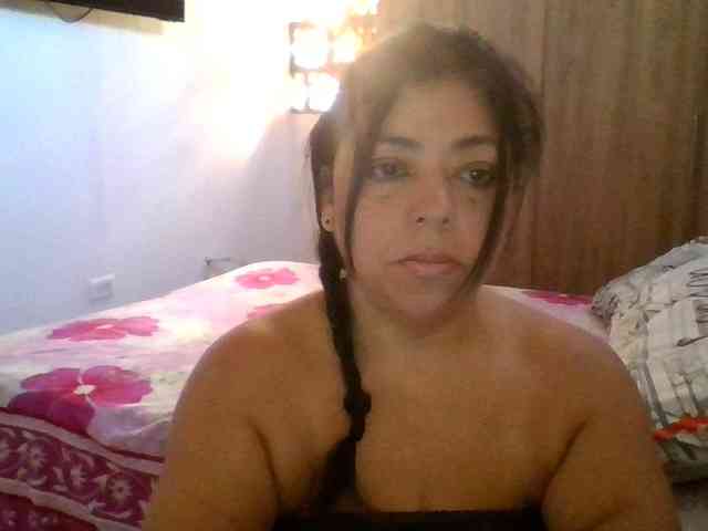 HotGiirl webcam