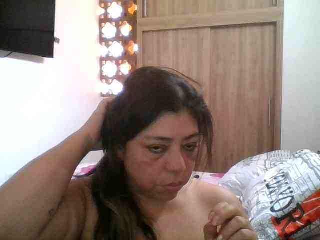 HotGiirl webcam