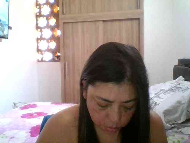 HotGiirl webcam