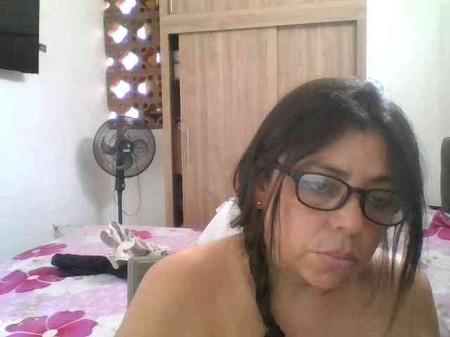 HotGiirl webcam