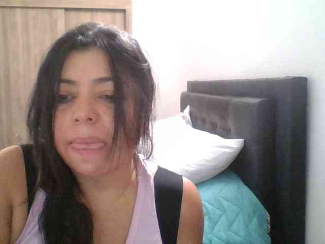 HotGiirl webcam