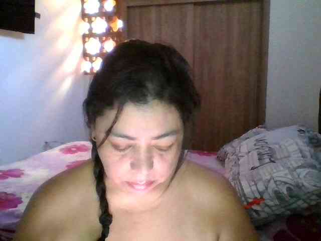 HotGiirl webcam