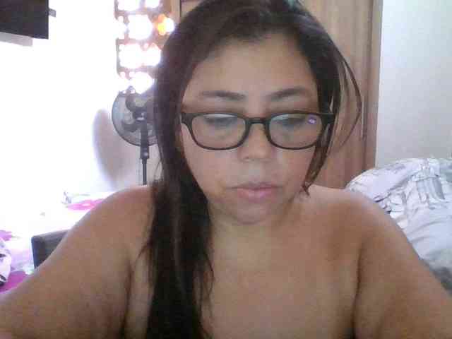 HotGiirl webcam