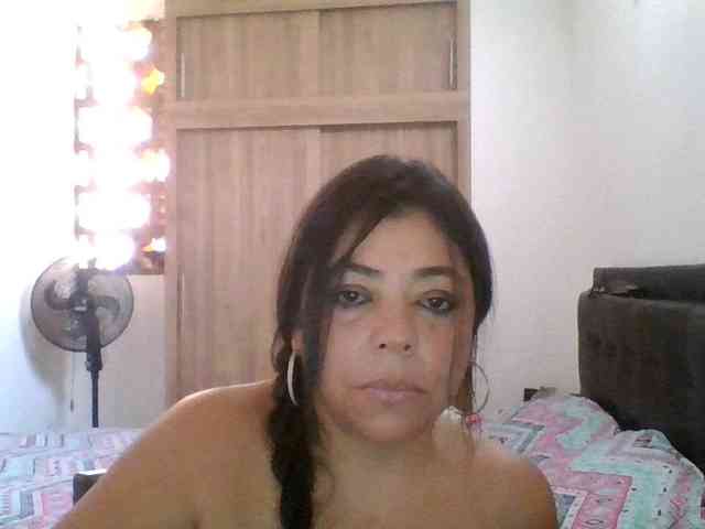 HotGiirl webcam