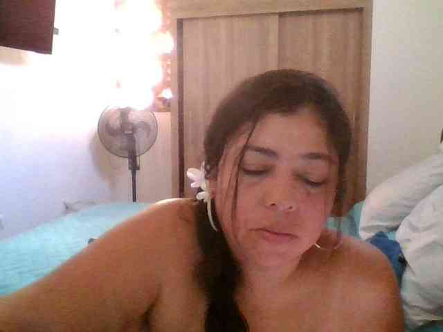 HotGiirl webcam