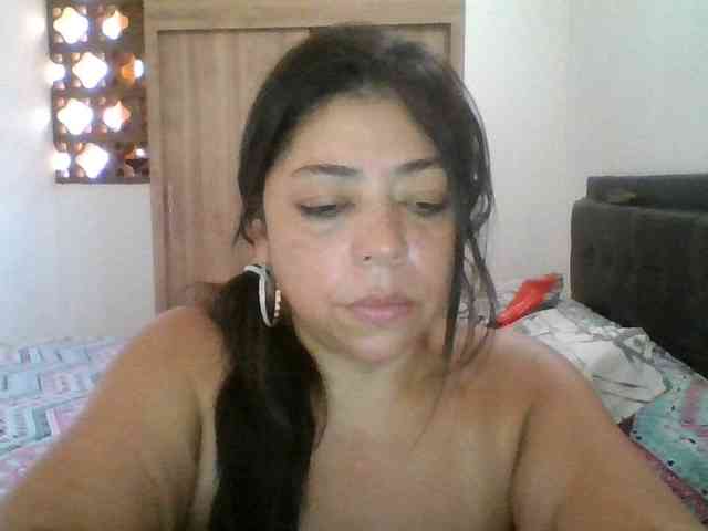 HotGiirl webcam