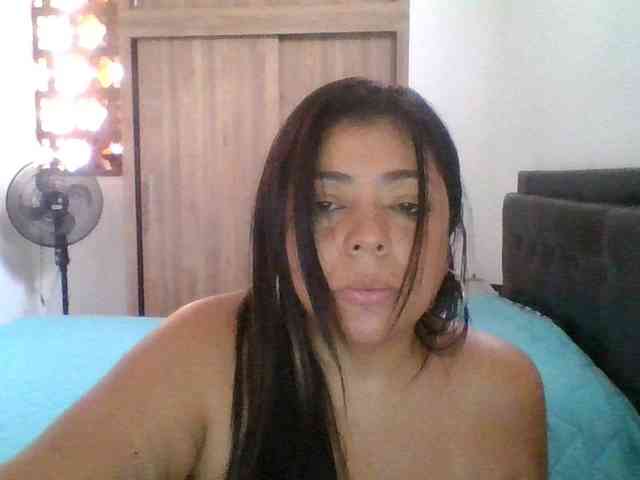 HotGiirl webcam