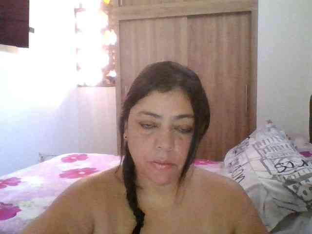 HotGiirl webcam