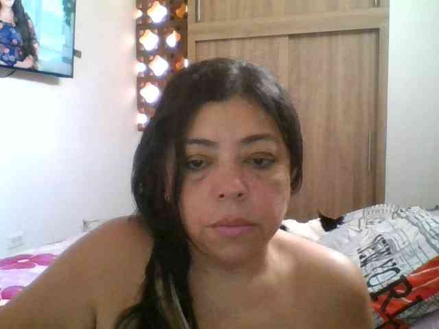 HotGiirl webcam
