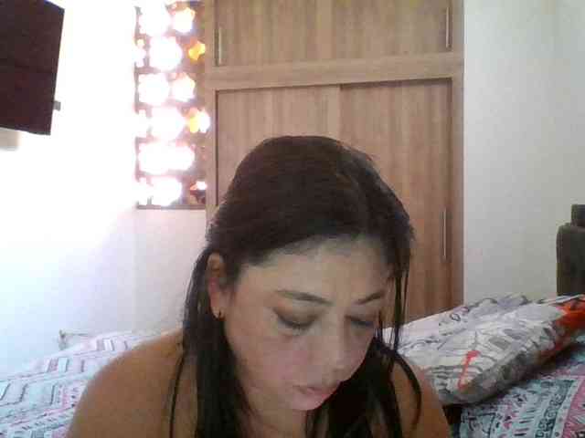 HotGiirl's webcam live show