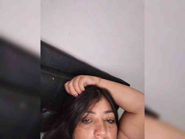HotGiirl webcam
