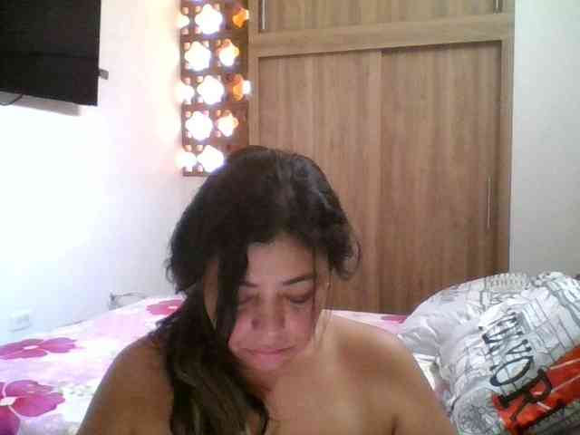 HotGiirl webcam