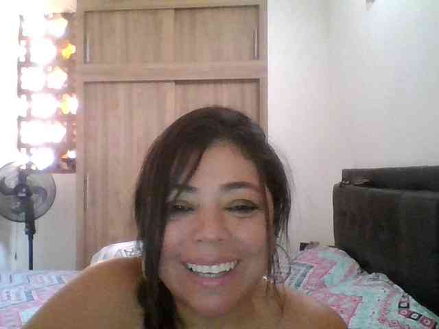 HotGiirl webcam