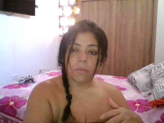 HotGiirl webcam