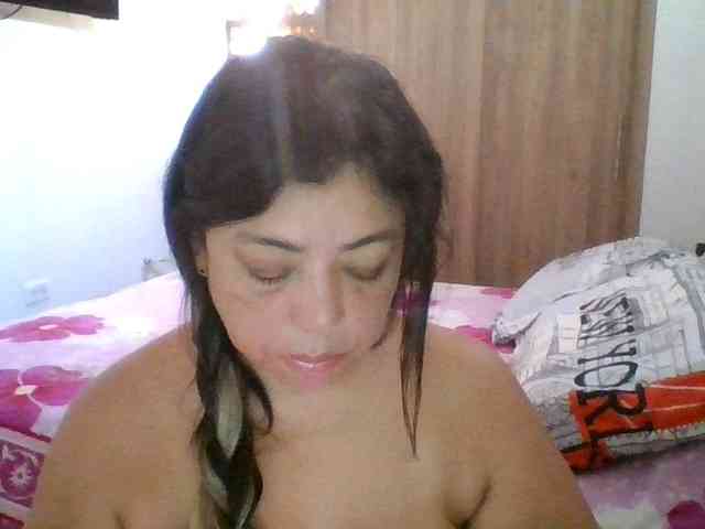 HotGiirl webcam