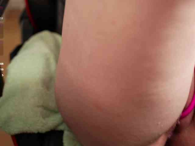 Vikky_Love webcam