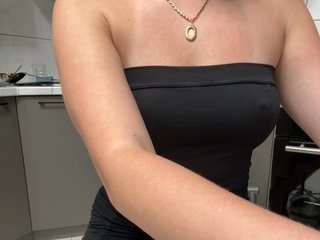 UMKA-25 Porn Show