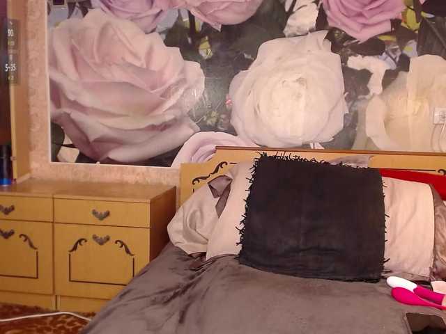 -Karolina555-'s BongaCams show and profile