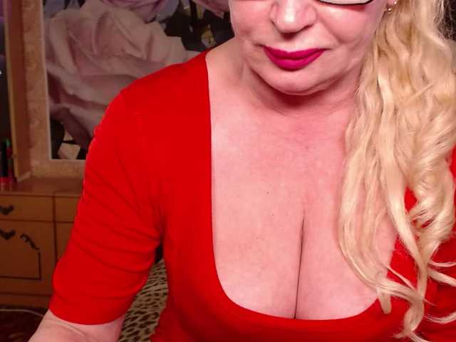 -Karolina555-'s BongaCams show and profile