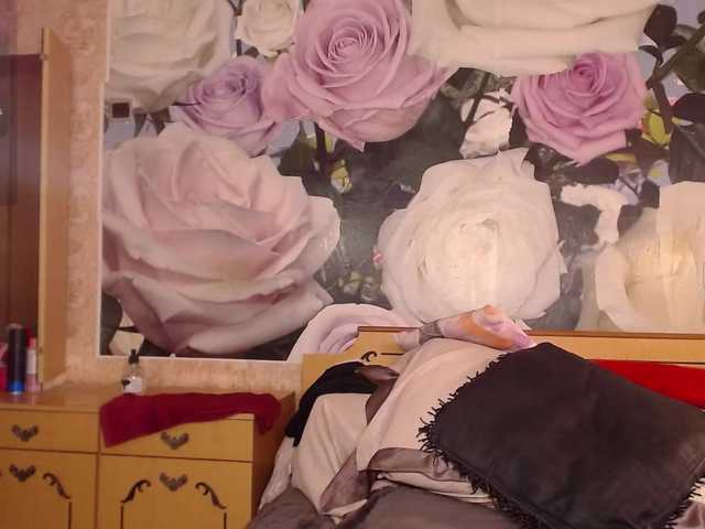 -Karolina555-'s BongaCams show and profile