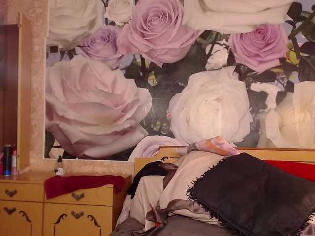 -Karolina555-'s BongaCams show and profile