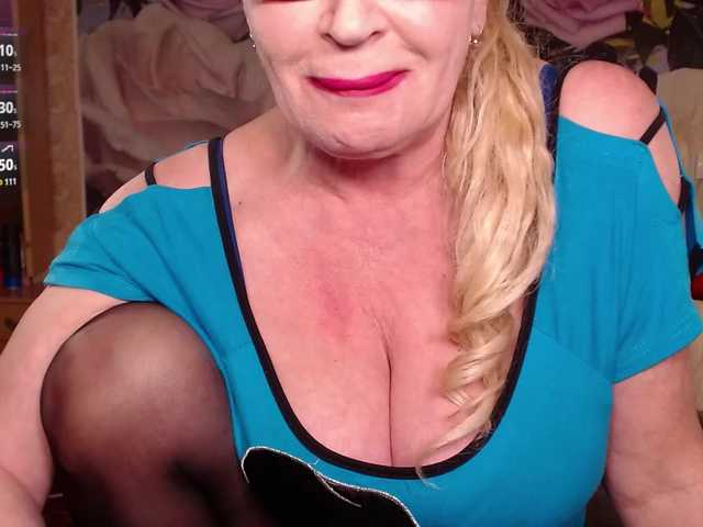 -Karolina555-'s BongaCams show and profile